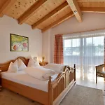 Theresia Garni Hotell 3*