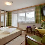 Theresia Garni Hotell