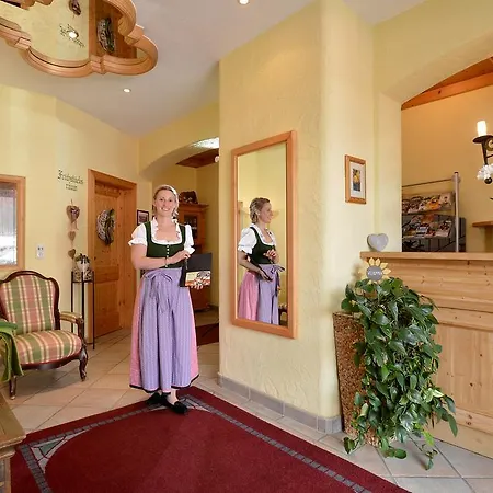 Theresia Garni Hotel 3*