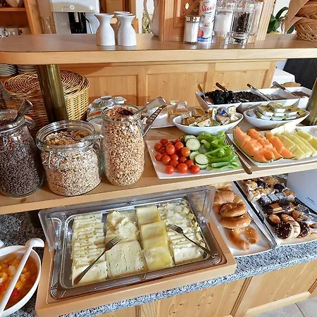 Theresia Garni Hotel