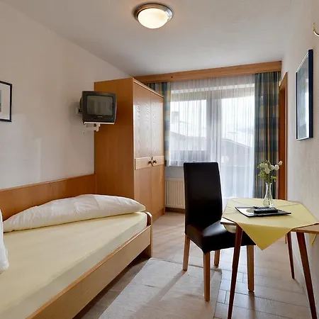 Hotel Theresia Garni 3*