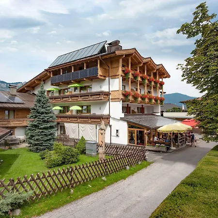 Theresia Garni Hotel 3*