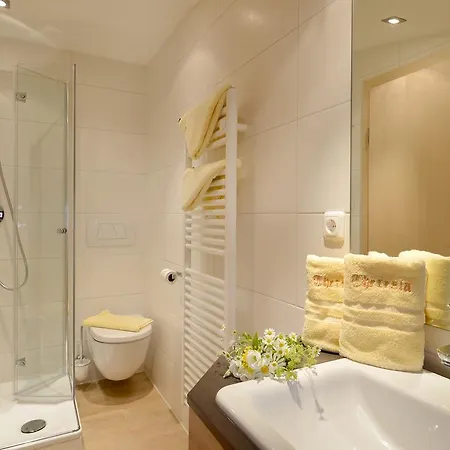 Theresia Garni 3*
