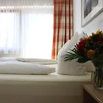Hotell Theresia Garni 3*