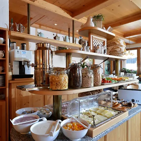 Hotel Theresia Garni 3*