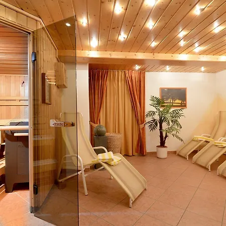 Theresia Garni 3*