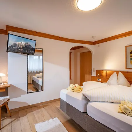 Theresia Garni 3* Sankt Johann in Tirol
